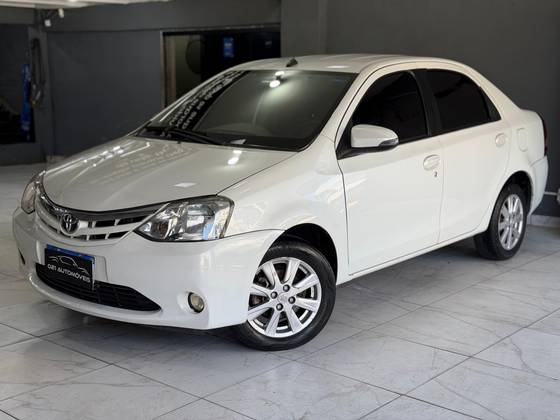 TOYOTA ETIOS 1.5 XLS SEDAN 16V FLEX 4P AUTOMÁTICO TOYOTA ETIOS 1.5 XLS SEDAN 16V FLEX 4P AUTOMÁTICO
